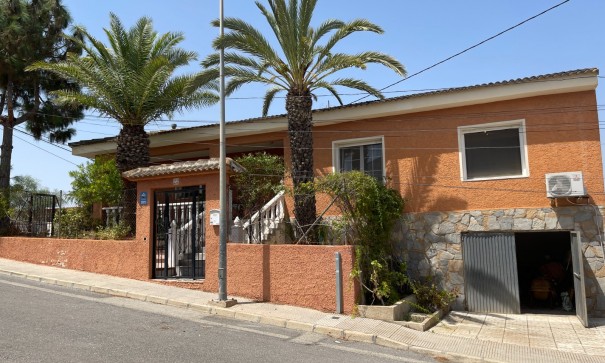 Sale - Detached Villa -
Benijofar - Pueblo