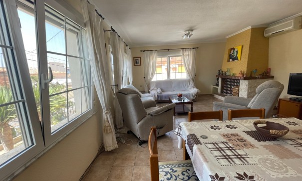 Sale - Detached Villa -
Benijofar - Pueblo