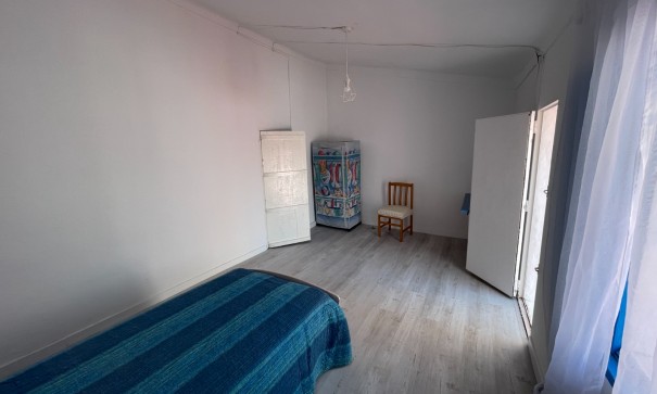 Herverkoop - Stadswoning -
Rojales