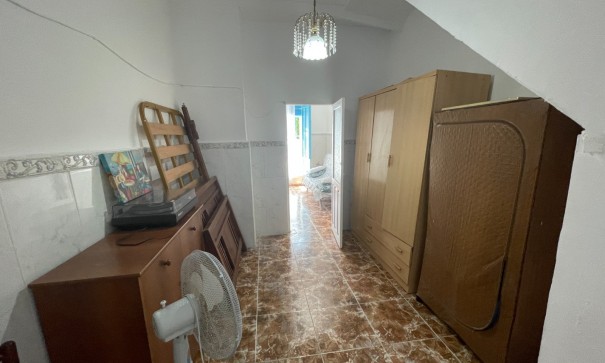 Herverkoop - Stadswoning -
Rojales