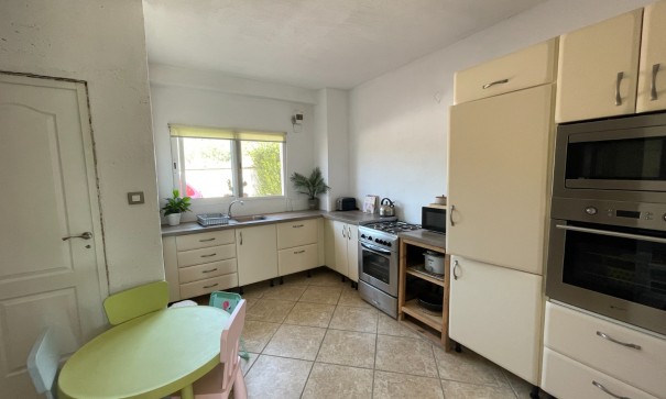 Sprzedaż - Willa wolnostojąca -
Millena