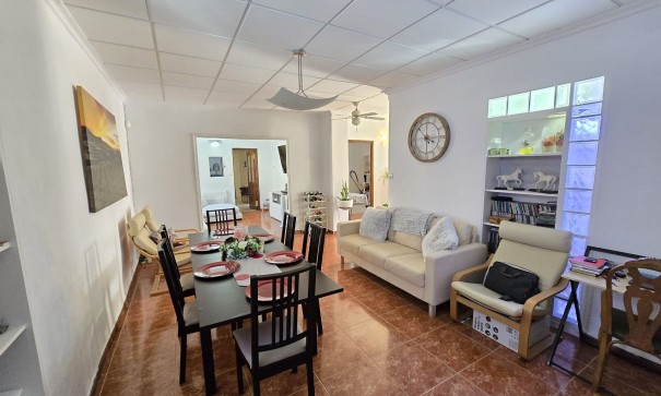 Sale - Finca Country Property -
La Zarza