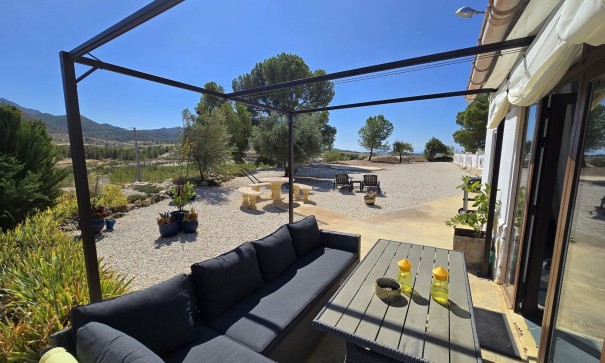 Sale - Finca Country Property -
La Zarza
