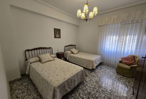 Revente - Appartement -
SAX