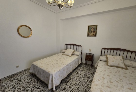 Revente - Appartement -
SAX