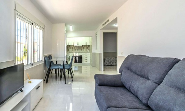 Venta - Apartamento piso -
Torrevieja