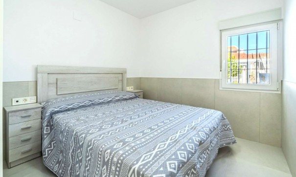 Venta - Apartamento piso -
Torrevieja