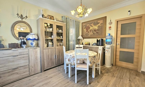 Sale - Villa -
Torrevieja - Torre la mata