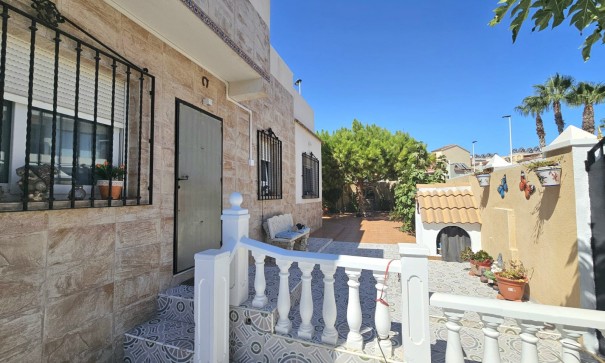 Sale - Villa -
Torrevieja - Torre la mata