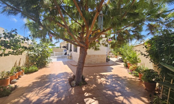 Sale - Villa -
Torrevieja - Torre la mata
