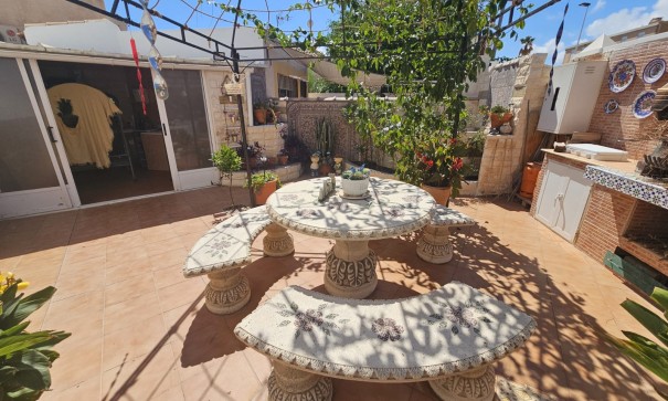 Sale - Villa -
Torrevieja - Torre la mata