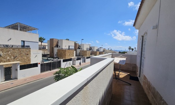 Sale - Villa -
Torrevieja - Torre la mata