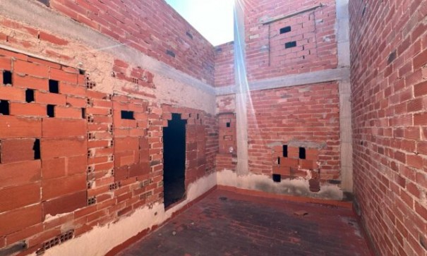 Herverkoop - Stadswoning -
La Romana