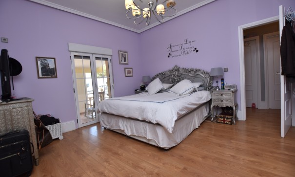 Sprzedaż - Finca nieruchomość wiejska -
Heredades