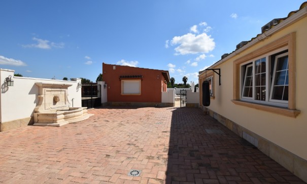 Sprzedaż - Finca nieruchomość wiejska -
Heredades