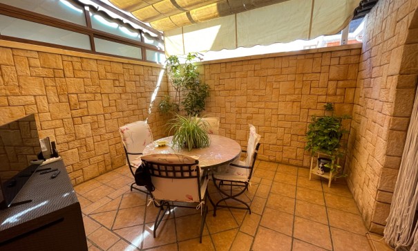 Sale - Town house -
Elche - Centro