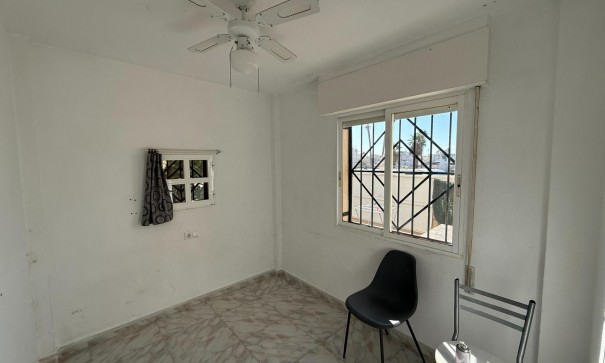 Återförsäljning - Radhus -
Torrevieja - Carrefour