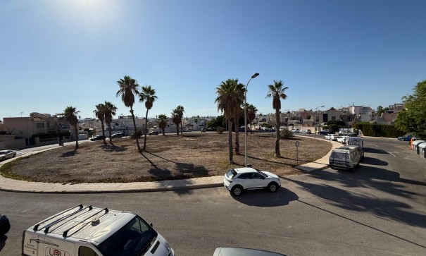 Återförsäljning - Radhus -
Torrevieja - Carrefour