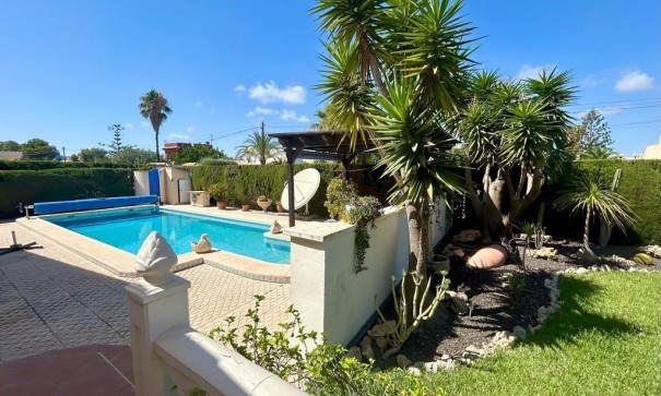Venta - Chalet Independiente -
Orihuela Costa - Cabo Roig