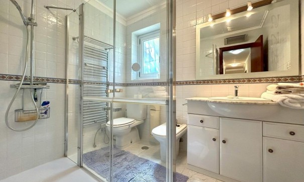 Venta - Chalet Independiente -
Orihuela Costa - Cabo Roig