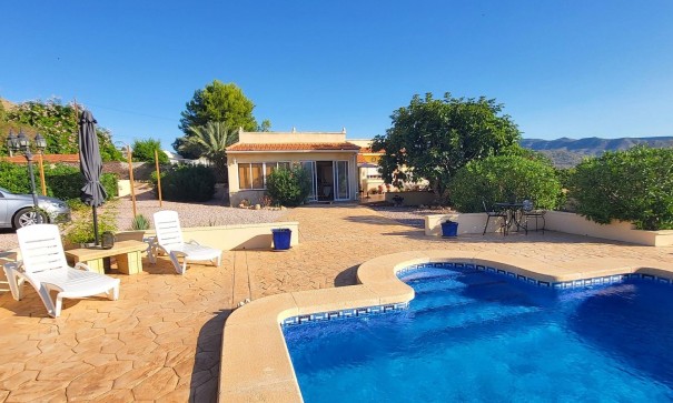 Sale - Detached Villa -
La Romana