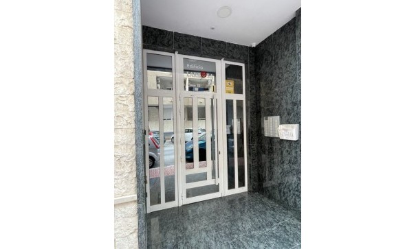 Sprzedaż - Apartament mieszkanie -
Torrevieja