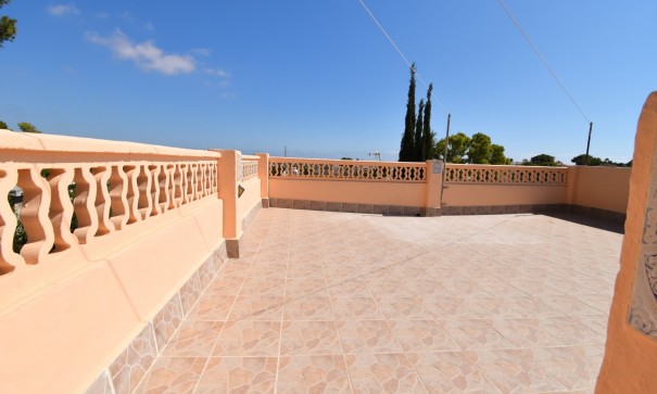 Sale - Detached Villa -
Orihuela Costa - Los Balcones
