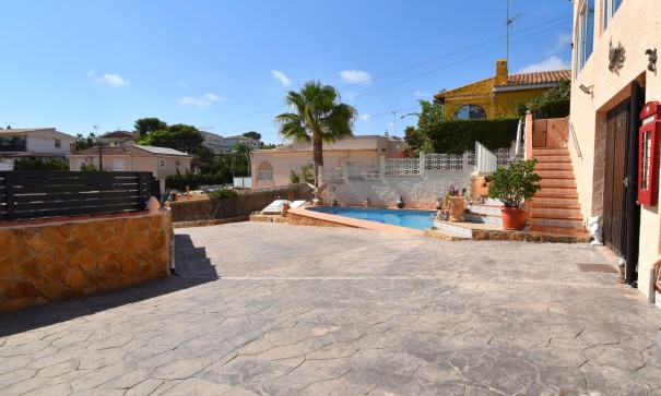 Sale - Detached Villa -
Orihuela Costa - Los Balcones