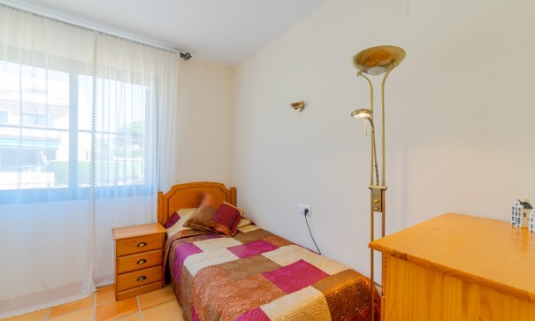 Återförsäljning - Radhus -
Finestrat