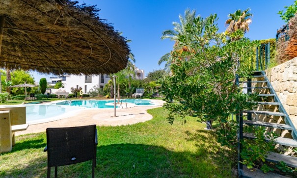 Återförsäljning - Radhus -
Finestrat