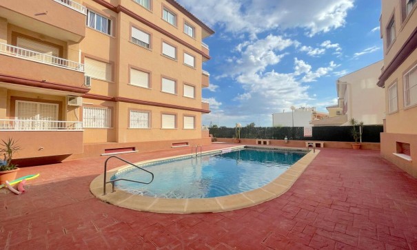 Herverkoop - Apartement Flat -
Algorfa