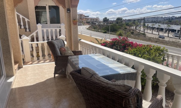 Återförsäljning - Fristående villa -
Algorfa