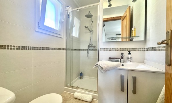 Återförsäljning - Fristående villa -
Algorfa