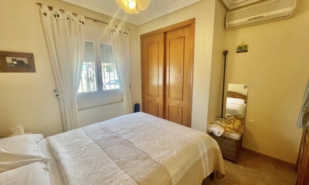 Återförsäljning - Fristående villa -
Algorfa