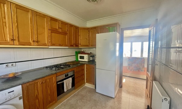 Återförsäljning - Fristående villa -
Algorfa