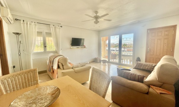 Återförsäljning - Fristående villa -
Algorfa