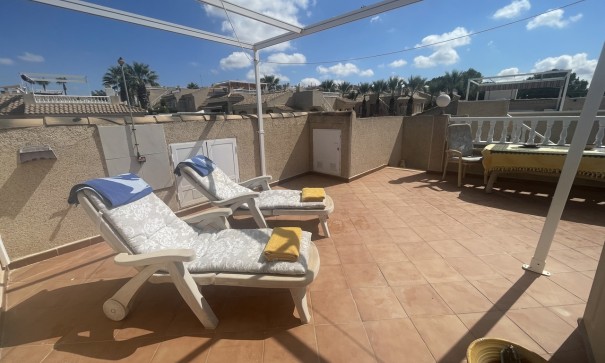 Återförsäljning - Fristående villa -
Algorfa