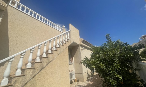 Återförsäljning - Fristående villa -
Algorfa