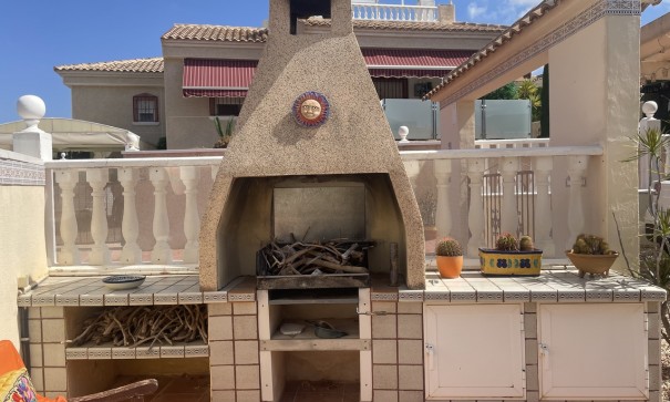 Återförsäljning - Fristående villa -
Algorfa