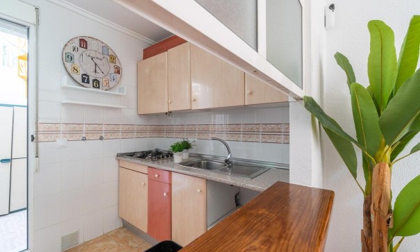 Sale - Town house -
Torrevieja - El limonar