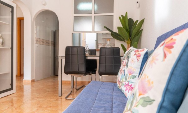 Sale - Town house -
Torrevieja - El limonar