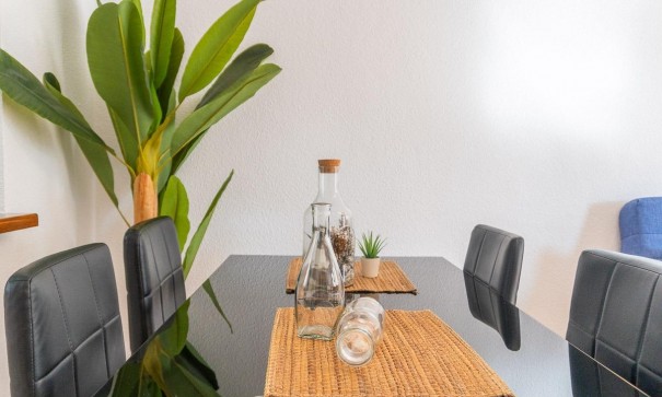 Sale - Town house -
Torrevieja - El limonar