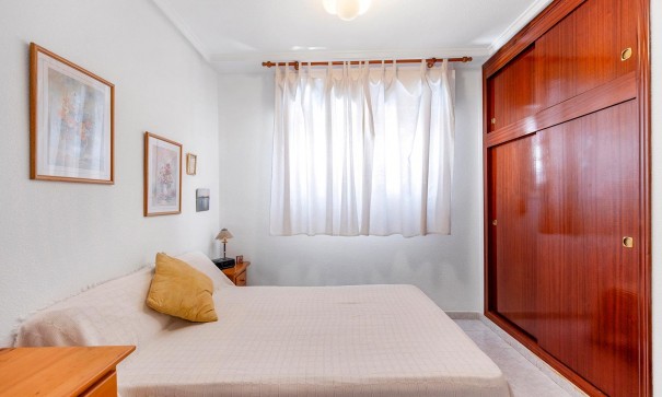 Sale - Apartment Flat -
Torrevieja - Playa de los locos