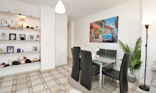 Återförsäljning - Lägenhet lägenhet -
Villamartín