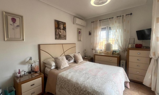 Återförsäljning - Fristående villa -
Algorfa