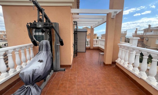 Återförsäljning - Fristående villa -
Algorfa