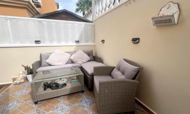 Återförsäljning - Fristående villa -
Algorfa