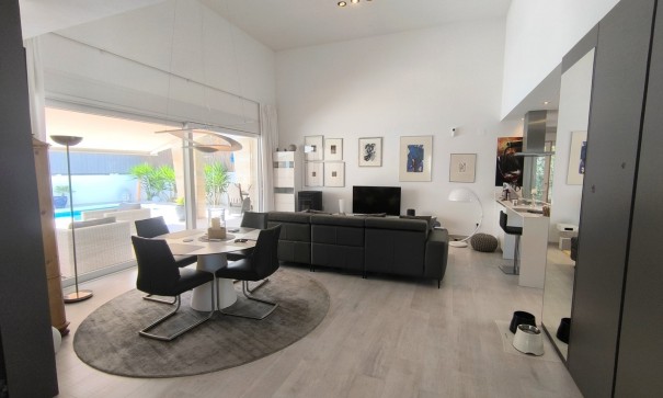 Videresalg - Fritliggende villa -
Algorfa