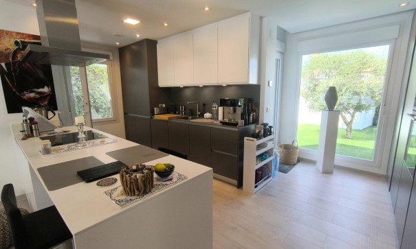 Videresalg - Fritliggende villa -
Algorfa