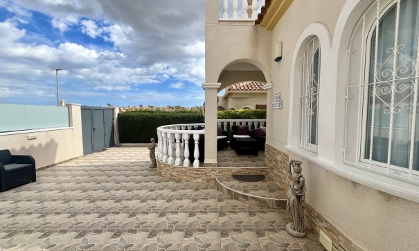 Revente - Villa Individuelle -
Algorfa